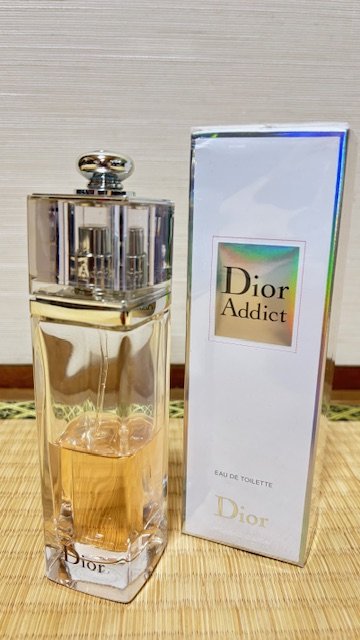画像 Dior Addict 香水