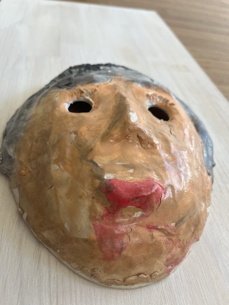 変な顔のお面