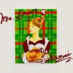 クリスマスチキンを持った女性の絵